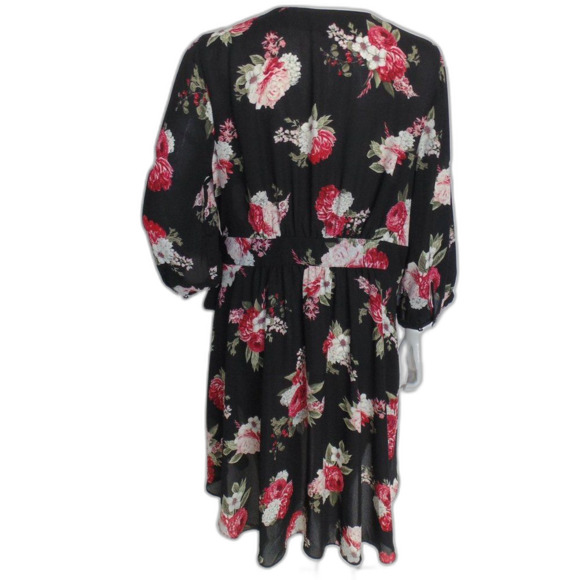 TORRID Wrap Top, 2/2X, Button/Tie, Black, Red floral, 3/4 sleeve, Poly/Washable - Picture 9 of 15